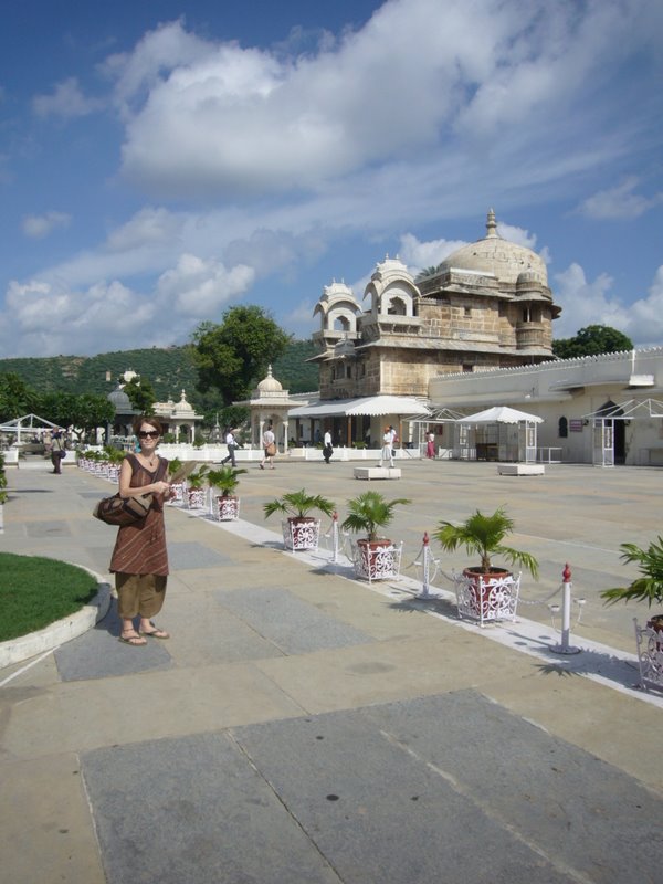 Jagmandir Island